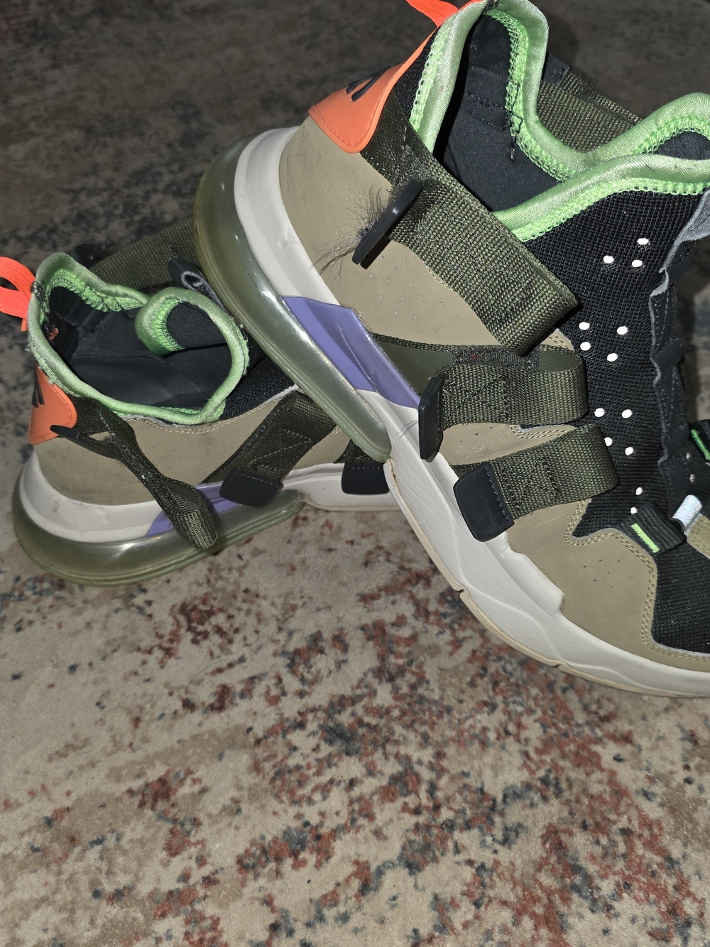 Nike Air Edge 270 Sneakers